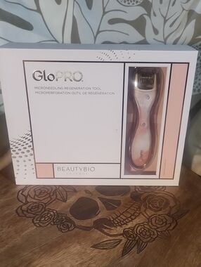 GoPro White and Rose Gold Skincare Device Box